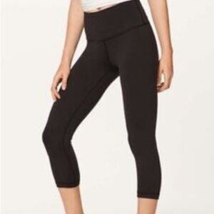 Lululemon Wunder Unders in Luon Crop 23" BLACK Sz 4 FREE Lululemon Bag imcluded